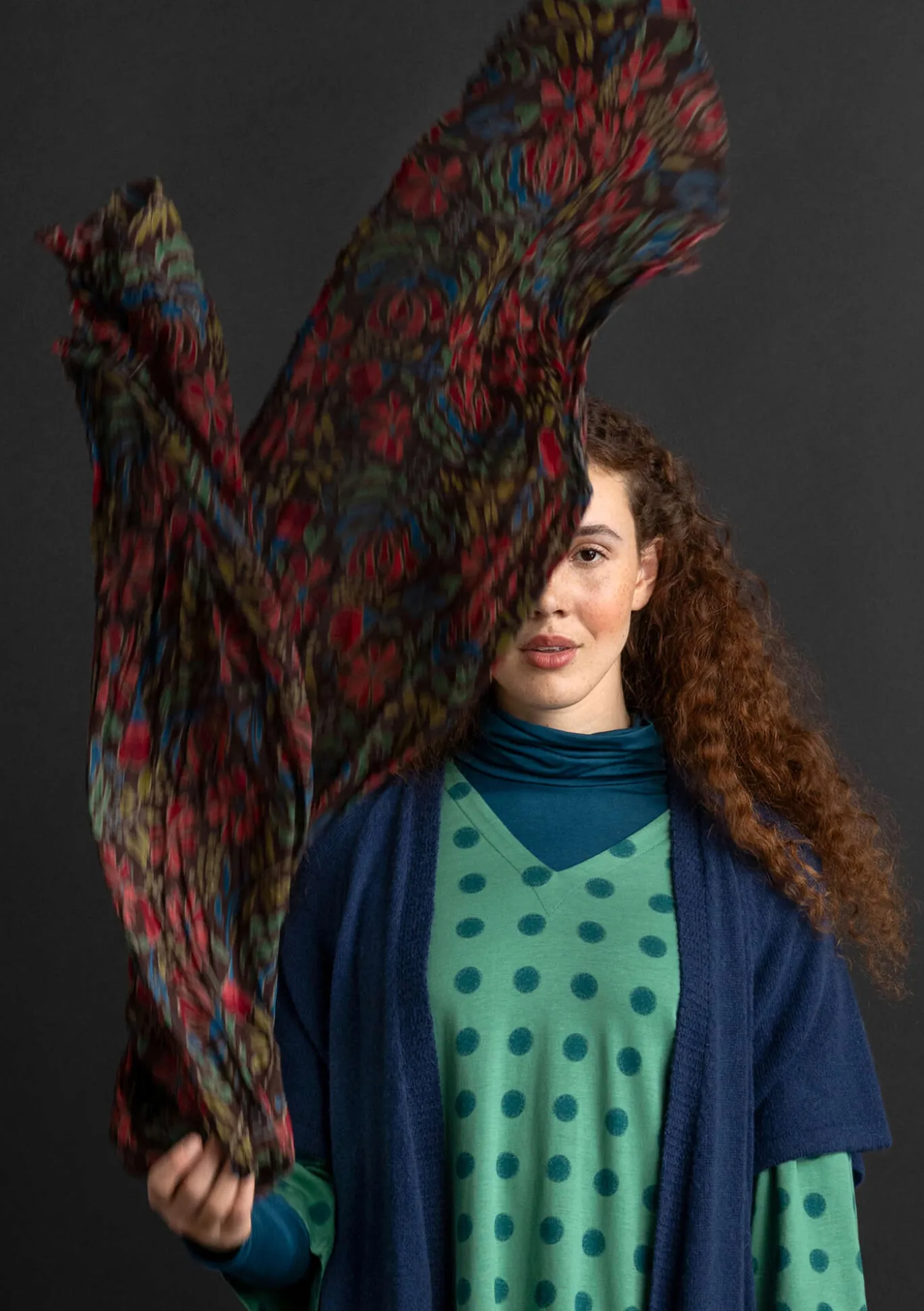 Huivi ”Hedda” ekopuuvillaa