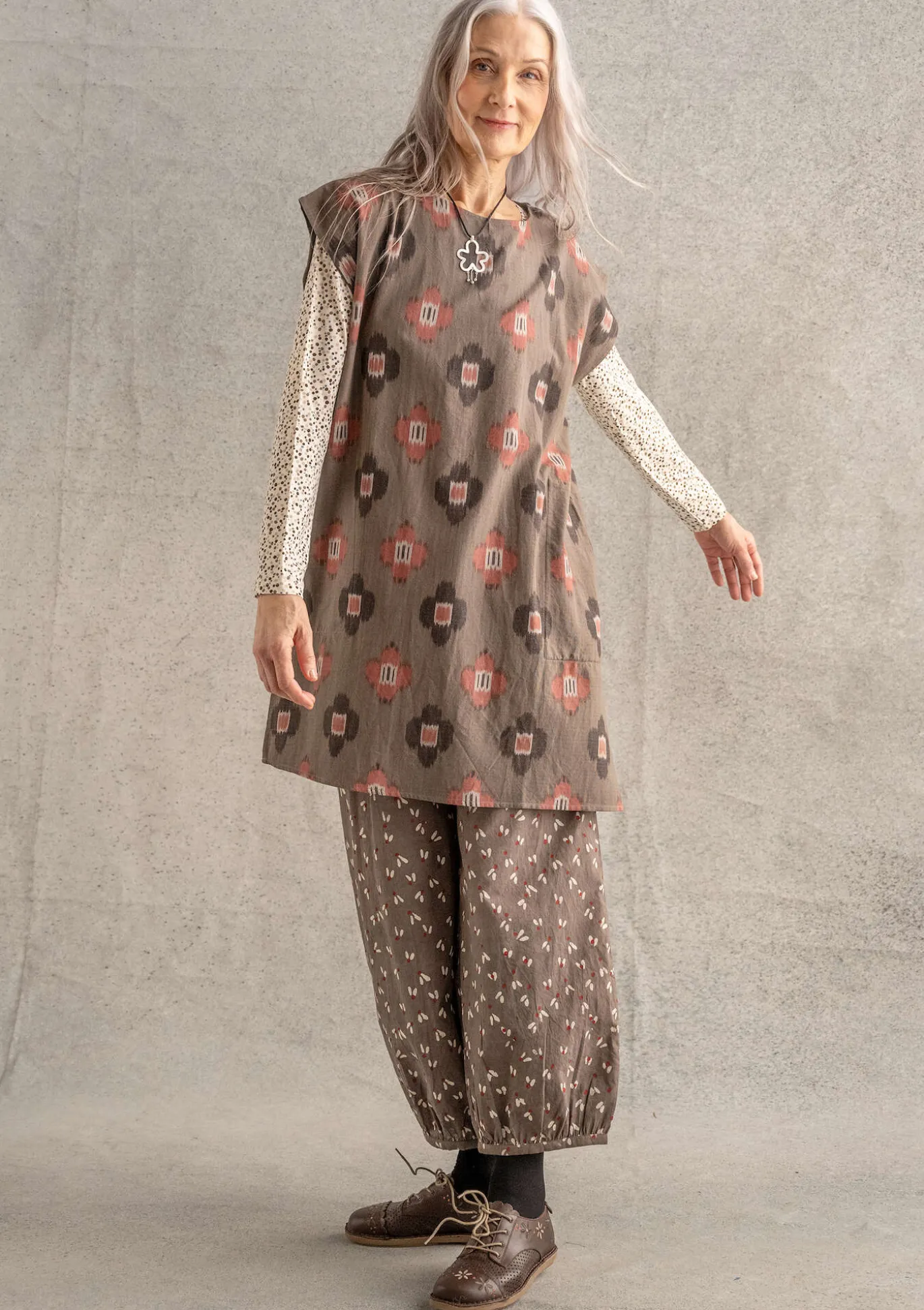 Kangashousut "Mud" ekopuuvillaa