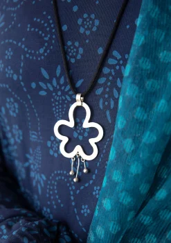 Kaulakoru ”Orchid” hopeaa