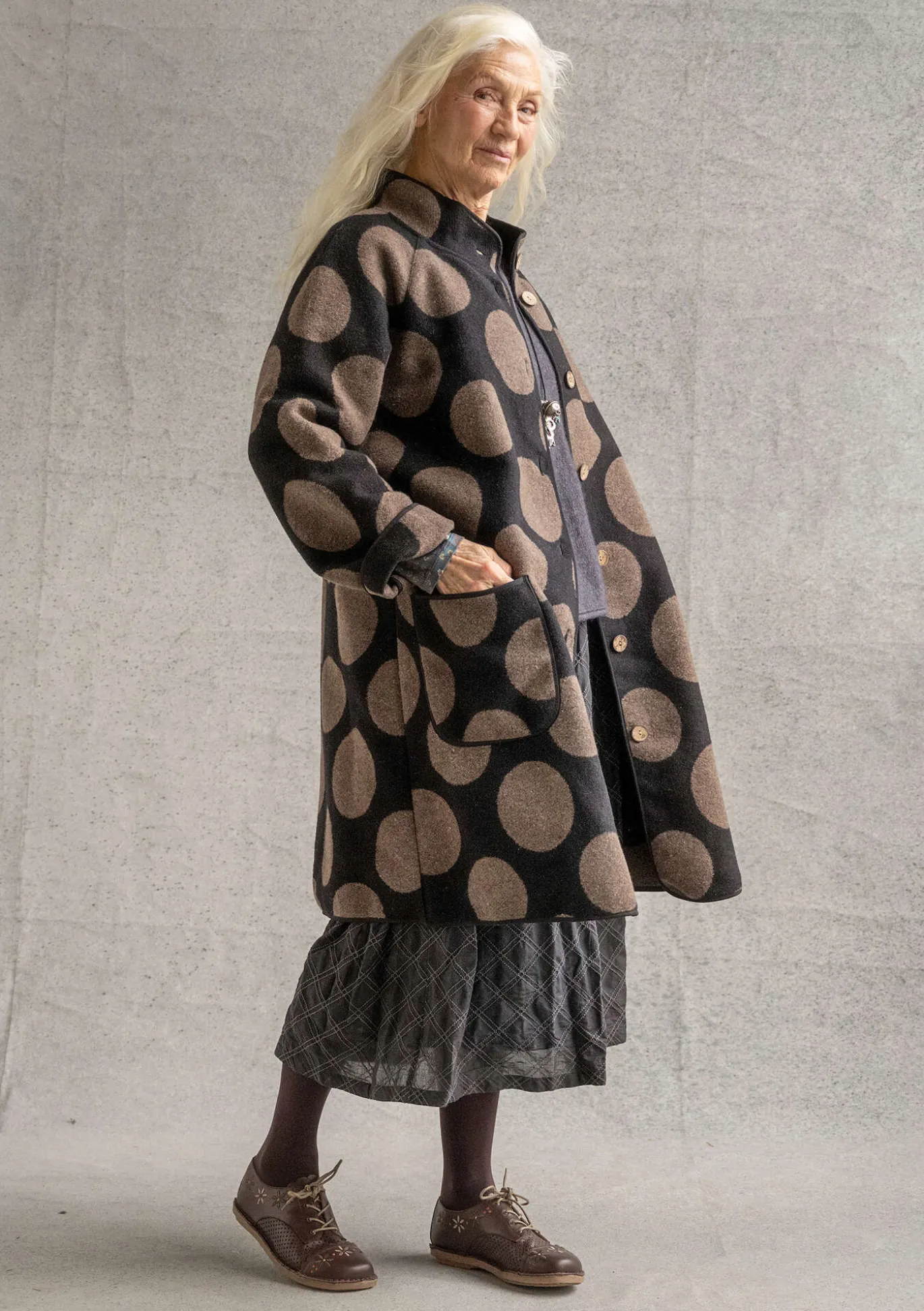 Kudottu takki "Stone" villasekoitetta