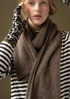 Neulekaulahuivi alpakkasekoitetta