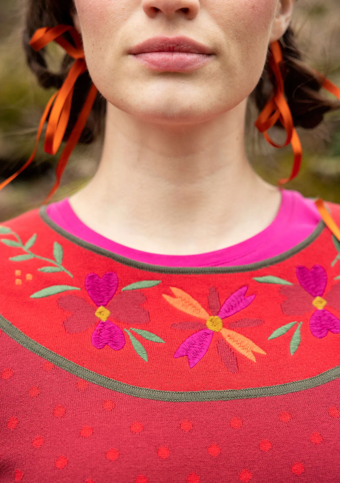 Neulepusero "Maria" ekologista ja kierrätettyä puuvillaa