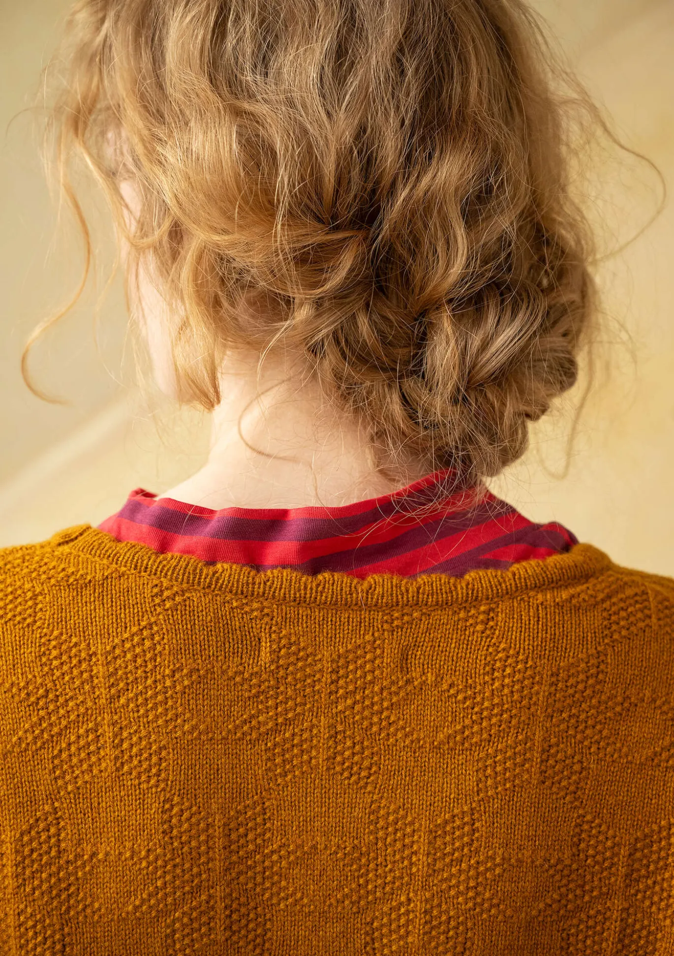 Neulepusero ”Vega” karitsanvillaa