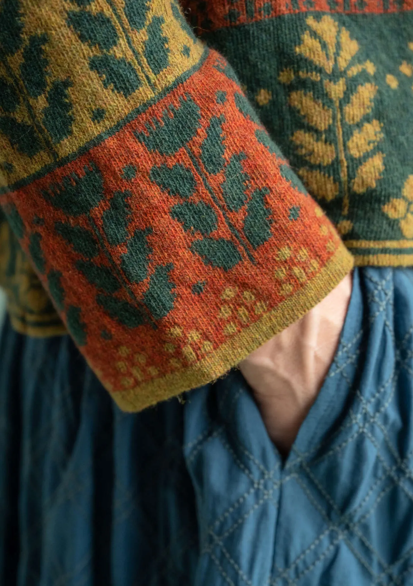 Neuletakki "Edda" kierrätettyä villasekoitetta