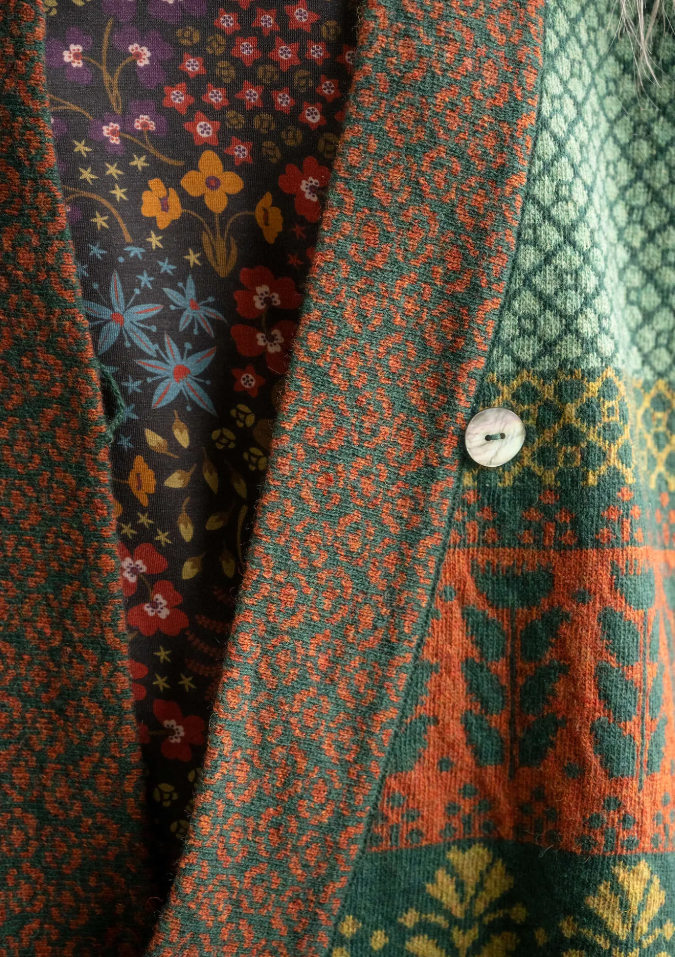 Neuletakki "Edda" kierrätettyä villasekoitetta