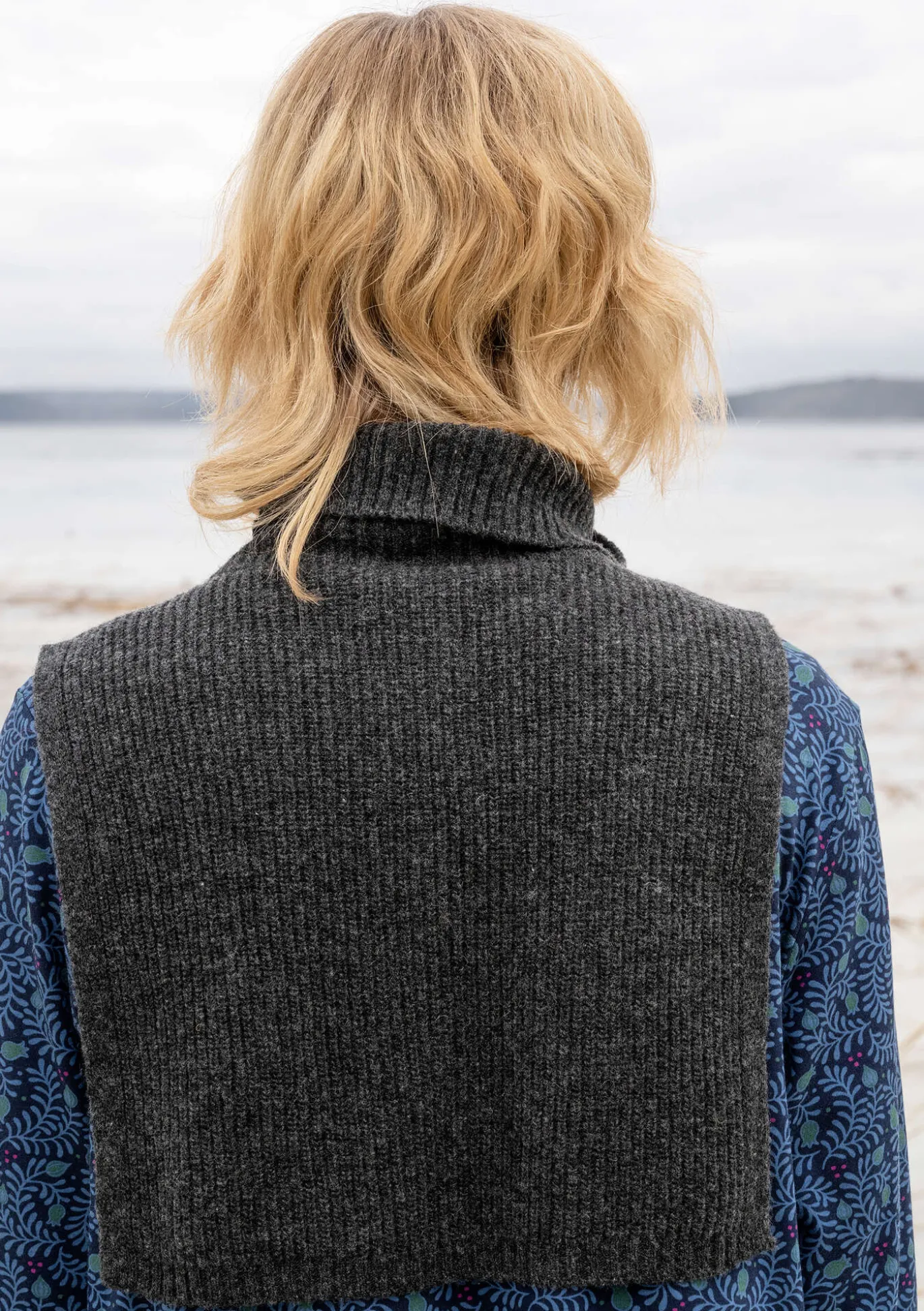 Poolokauluri kierrätettyä villaa