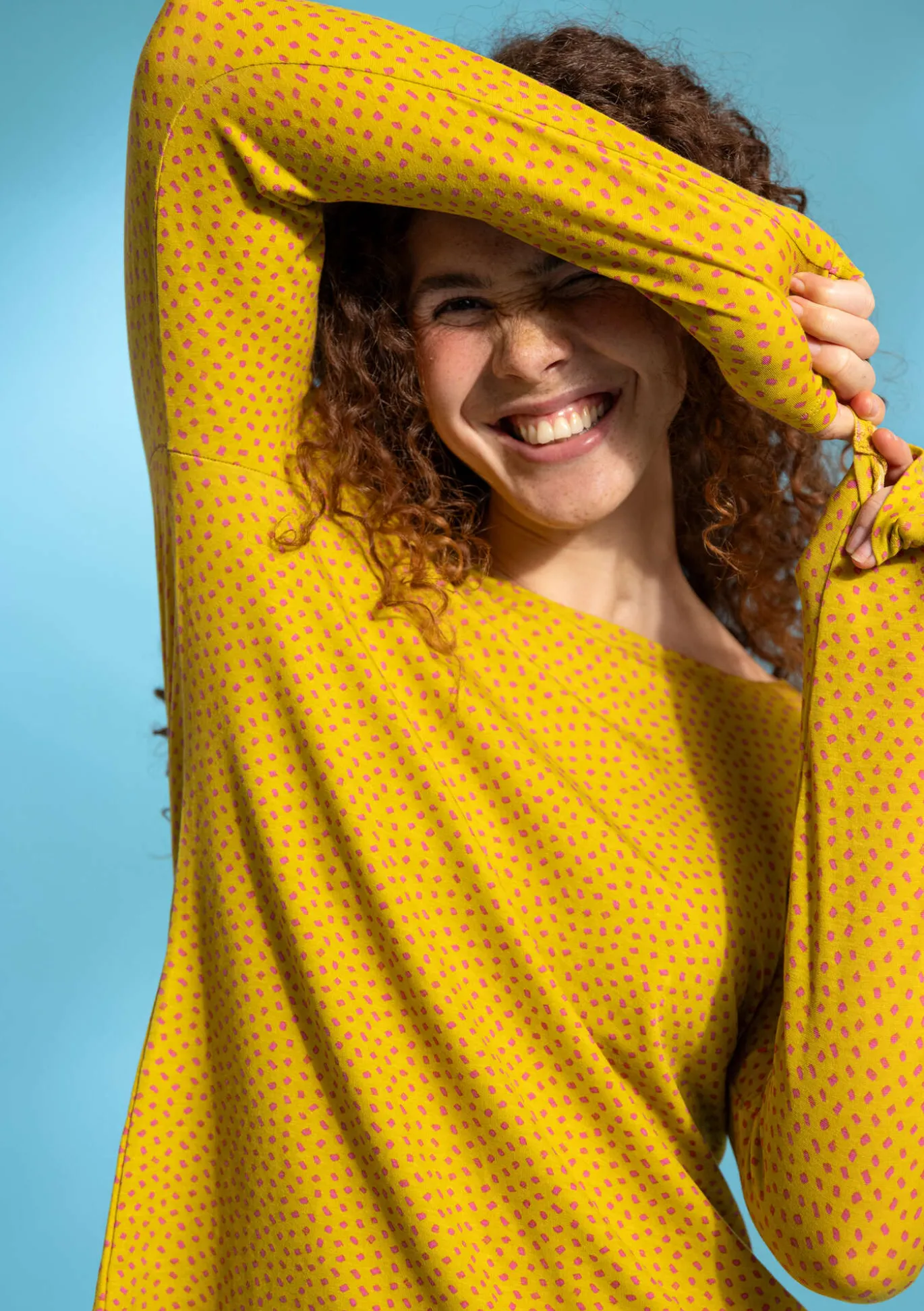 Pusero "Dot" lyocellia ja elastaania