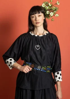 Pusero puuvillaa ja silkkiä