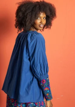 Pusero puuvillaa ja silkkiä