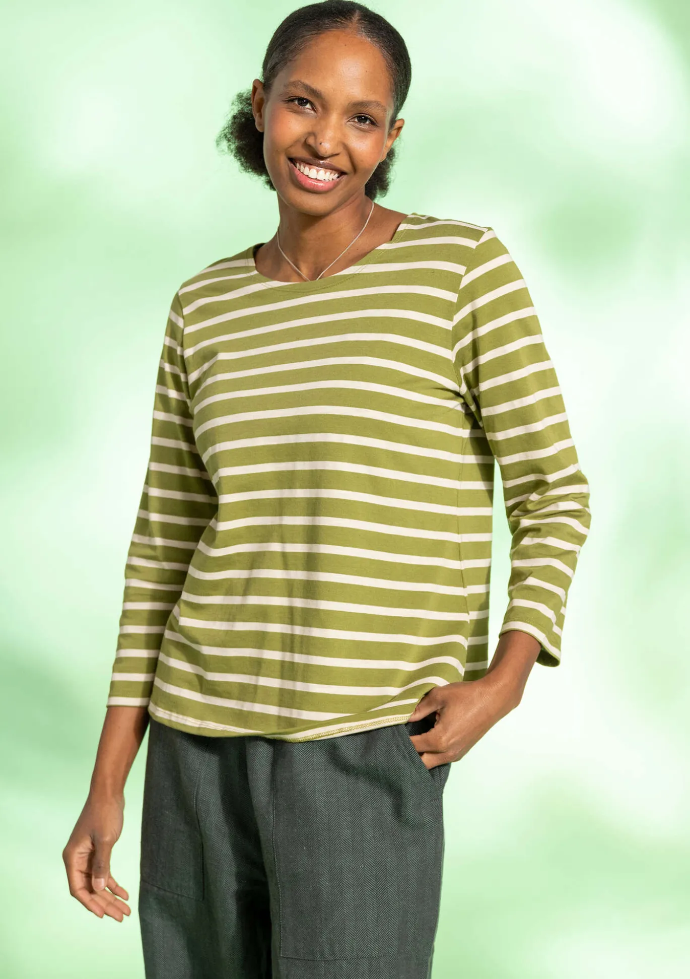 Raidallinen pusero ekopuuvillaa ja modaalia