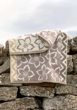 ”Stars”-pyyhe ekopuuvillaa