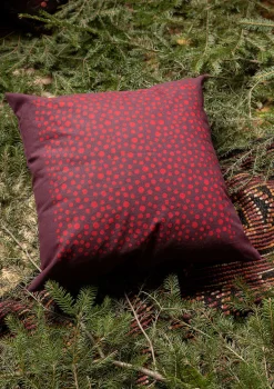 Tyynynpäällinen "Gnistra" ekopuuvillaa