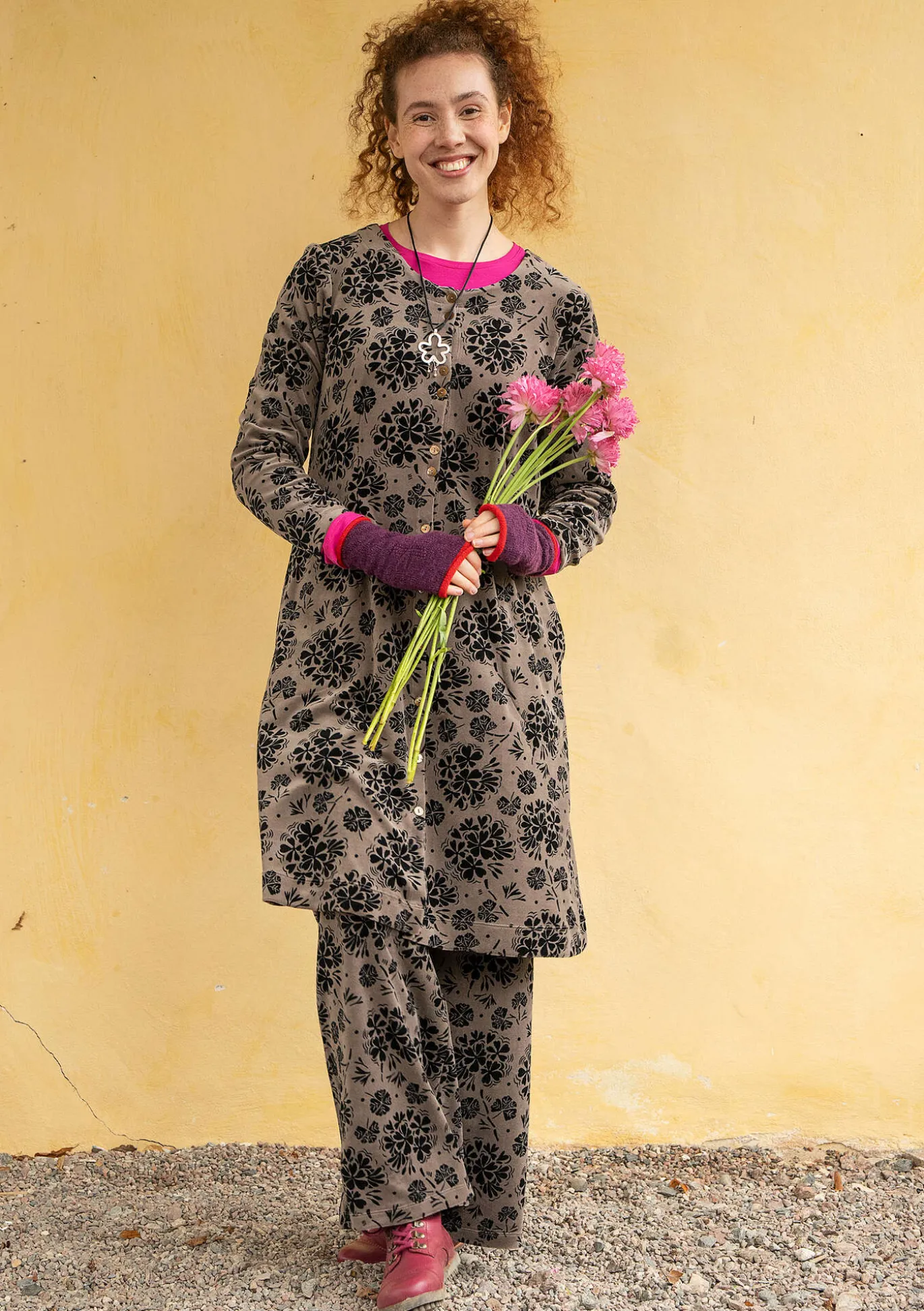 Veluurihousut ”Selma” i ekopuuvillaa / kierrätettyä polyesteriä