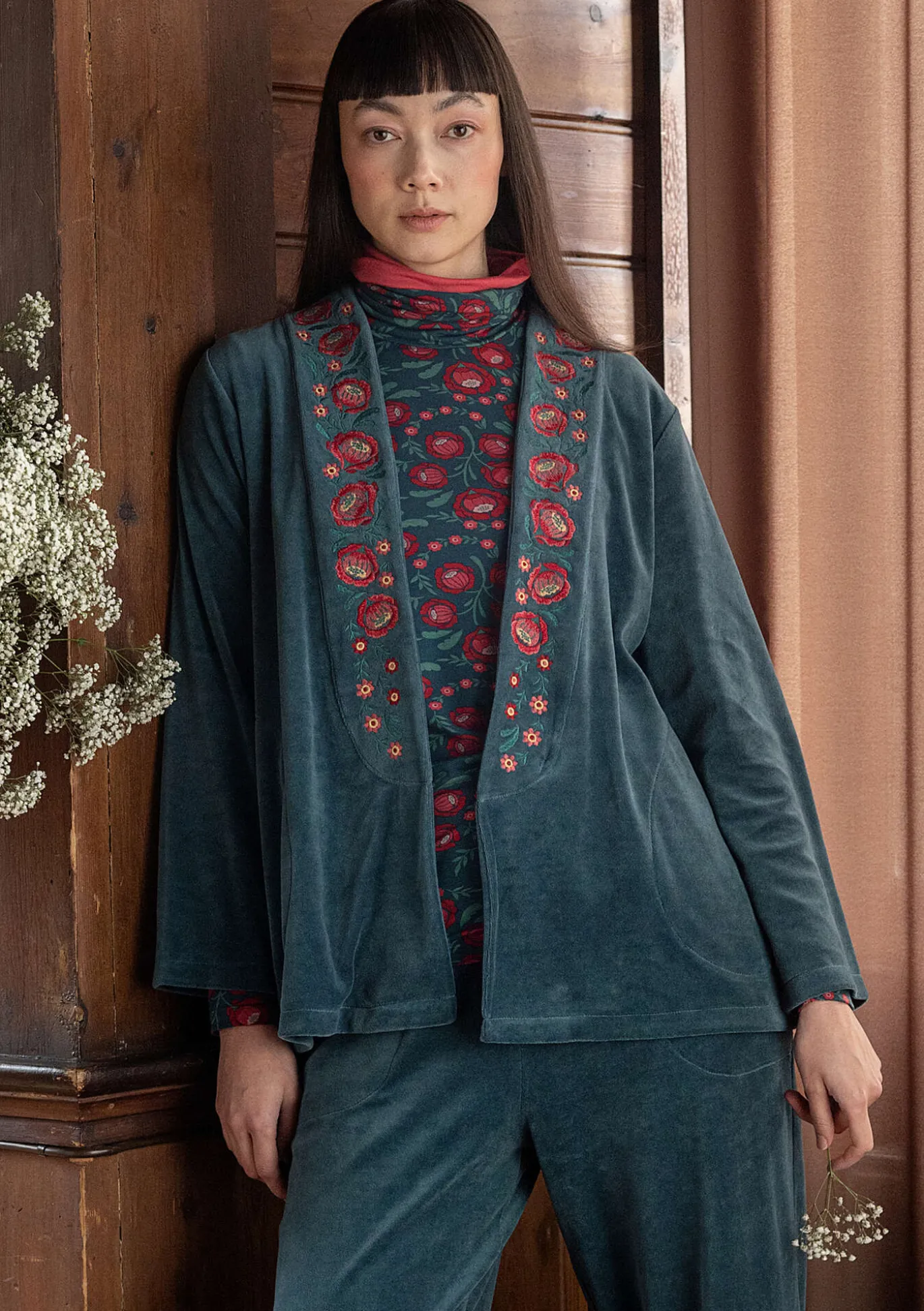 Veluurineuletakki "Nora" ekopuuvillaa ja kierrätettyä polyesteriä