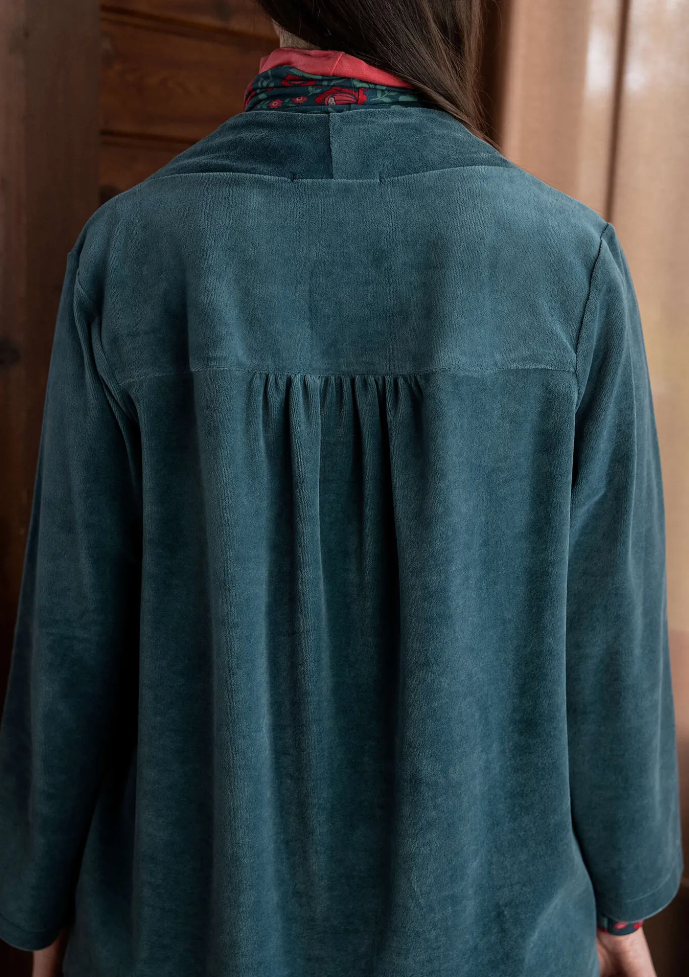 Veluurineuletakki "Nora" ekopuuvillaa ja kierrätettyä polyesteriä