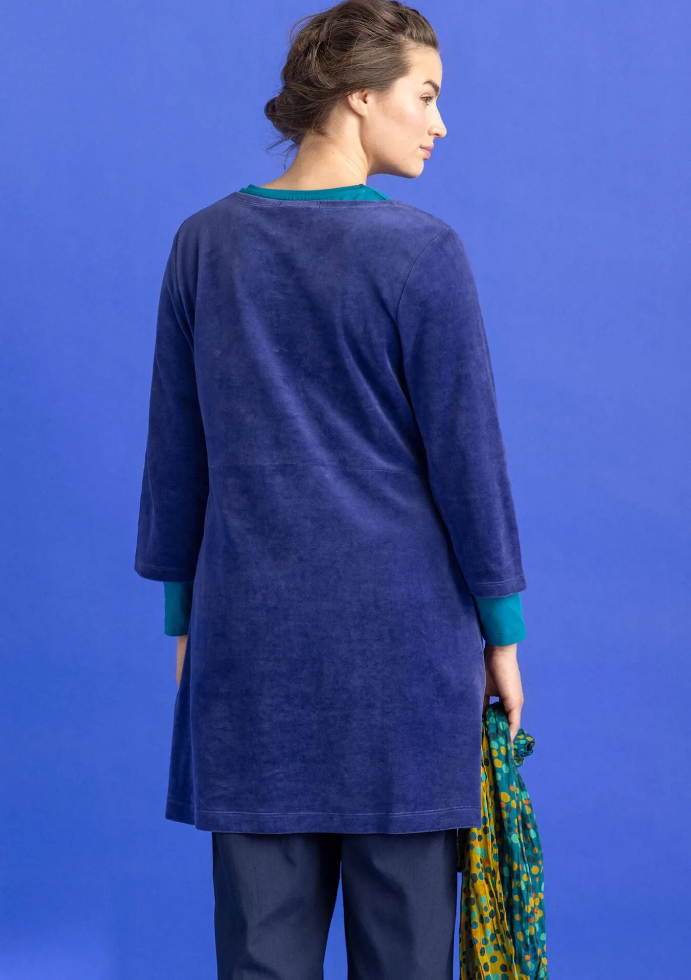 Veluuritunika ekologista puuvillaa / kierrätettyä polyesteriä