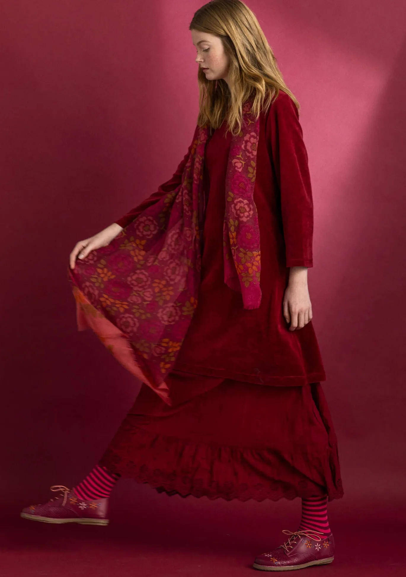 Veluuritunika ekologista puuvillaa / kierrätettyä polyesteriä